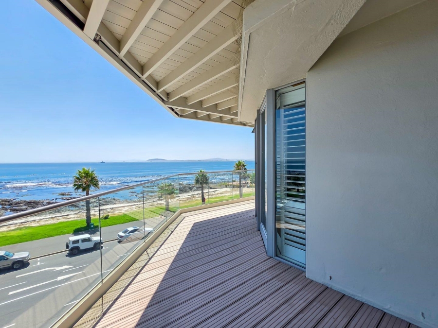 To Let 2 Bedroom Property for Rent in Mouille Point Western Cape
